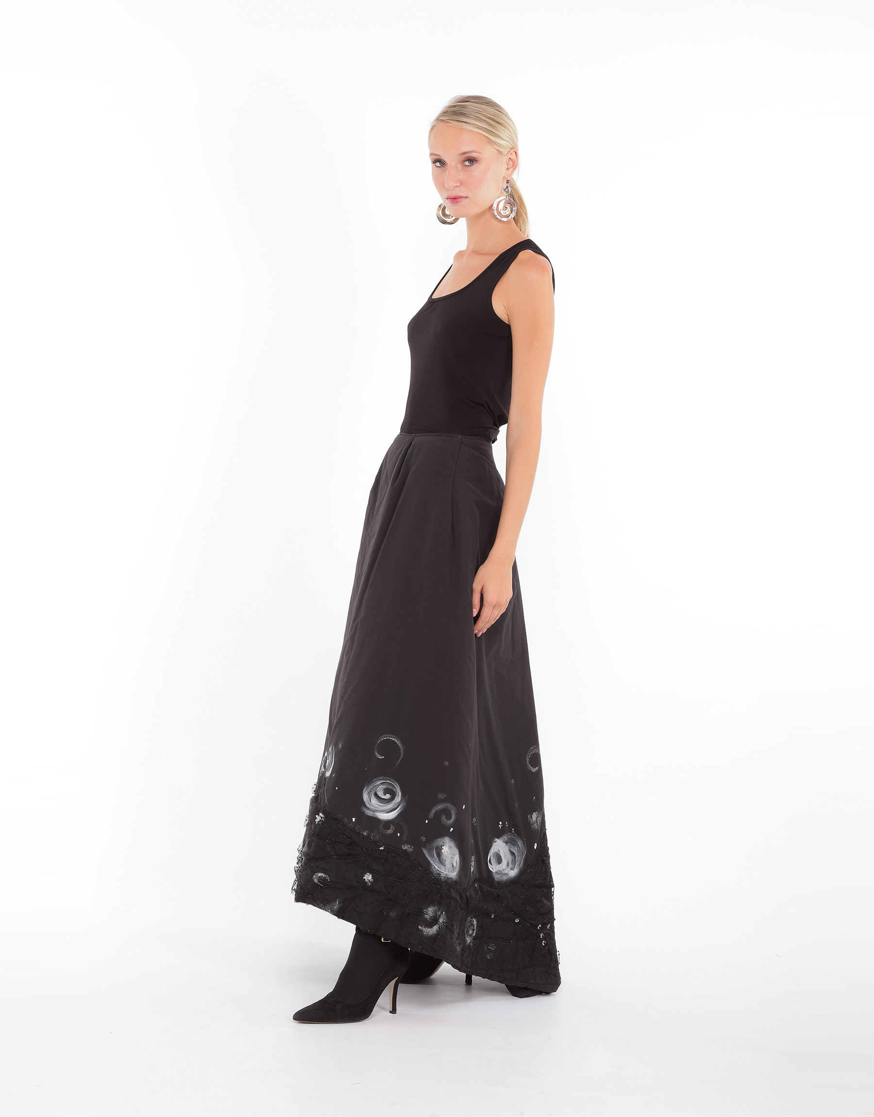 Embroidered and painted maxi skirt in black quilted taffeta